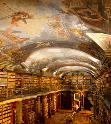 Samaya krasivaya biblioteka v mire nakhoditsya v Prage, Cheshskaya Respublika